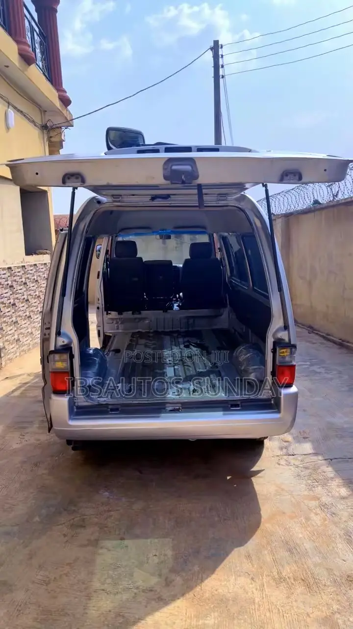 Nissan Vanette 2007 Silver
