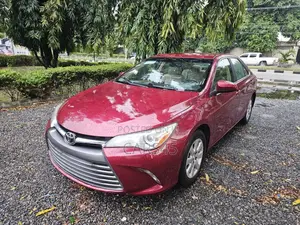 Toyota Camry LE 4dr Sedan (2.5L 4cyl 6A) 2015 Red