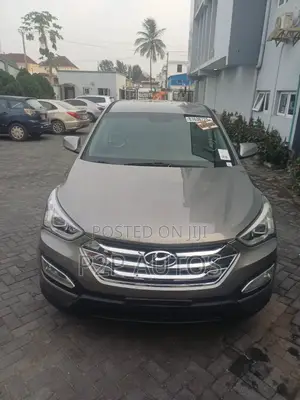 Hyundai Santa Fe SE FWD 2016 Gray