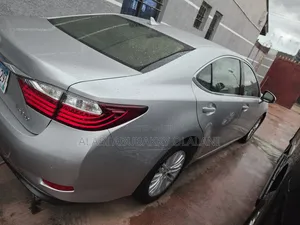 Lexus ES 2014 Silver