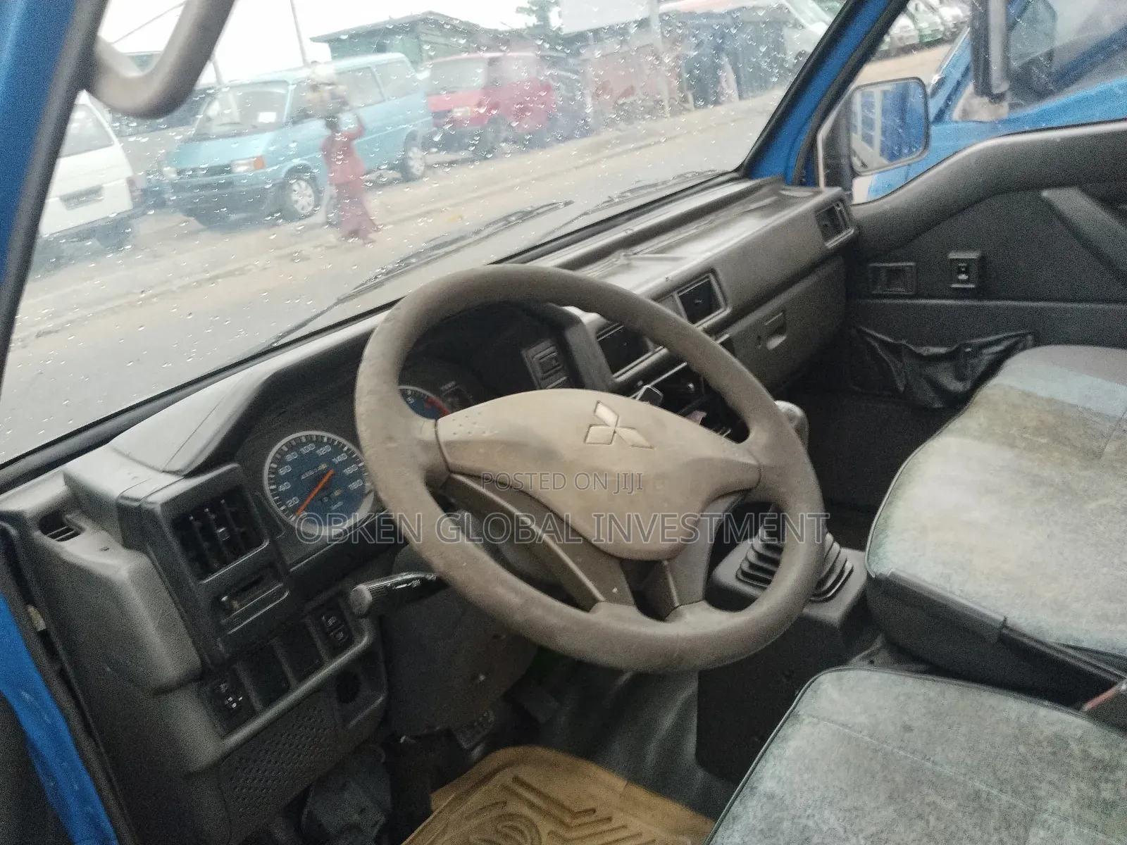 Mitsubishi Delica 2014 Blue