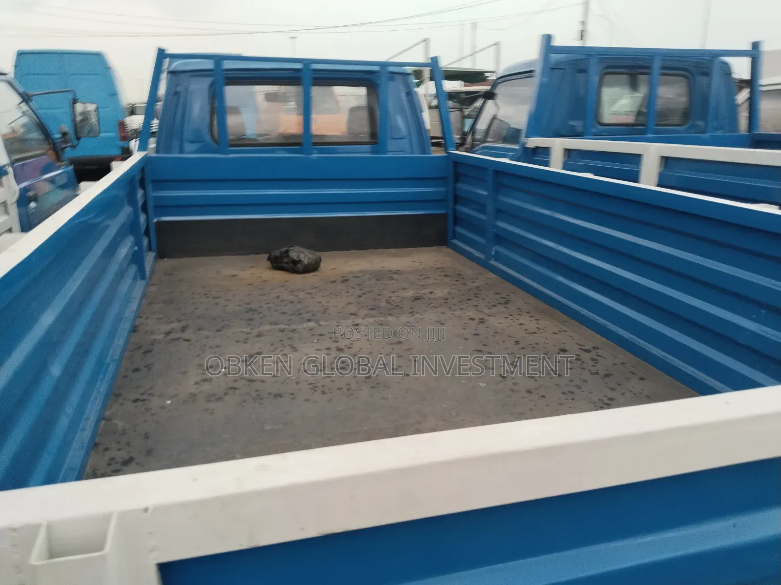 Mitsubishi Delica 2014 Blue