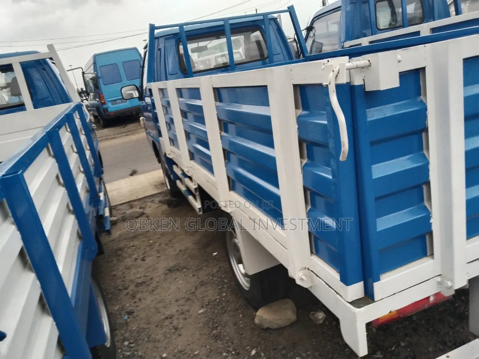 Mitsubishi Delica 2014 Blue
