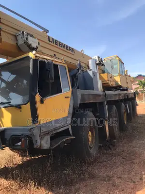 180 Tons Mobile Crane