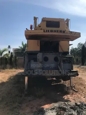 180 Tons Mobile Crane