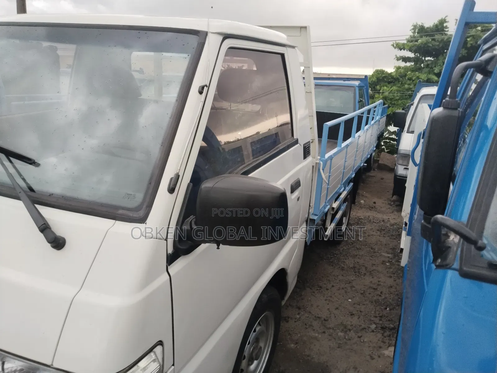 Mitsubishi Delica 2014 White