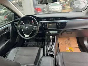 Toyota Corolla 2016 Red