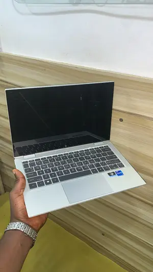 Laptop HP EliteBook x360 1030 G8 16GB Intel Core i5 SSD 256GB