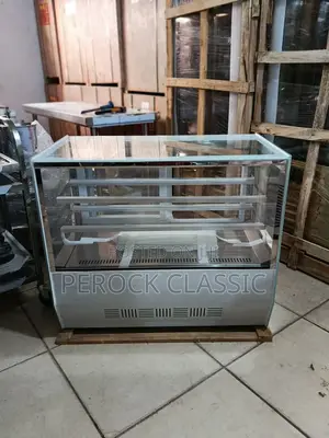 Cake Display (3ft)