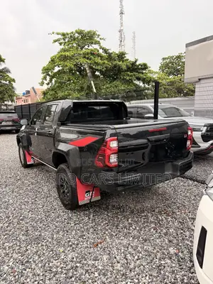 New Toyota Hilux 2025 Blue