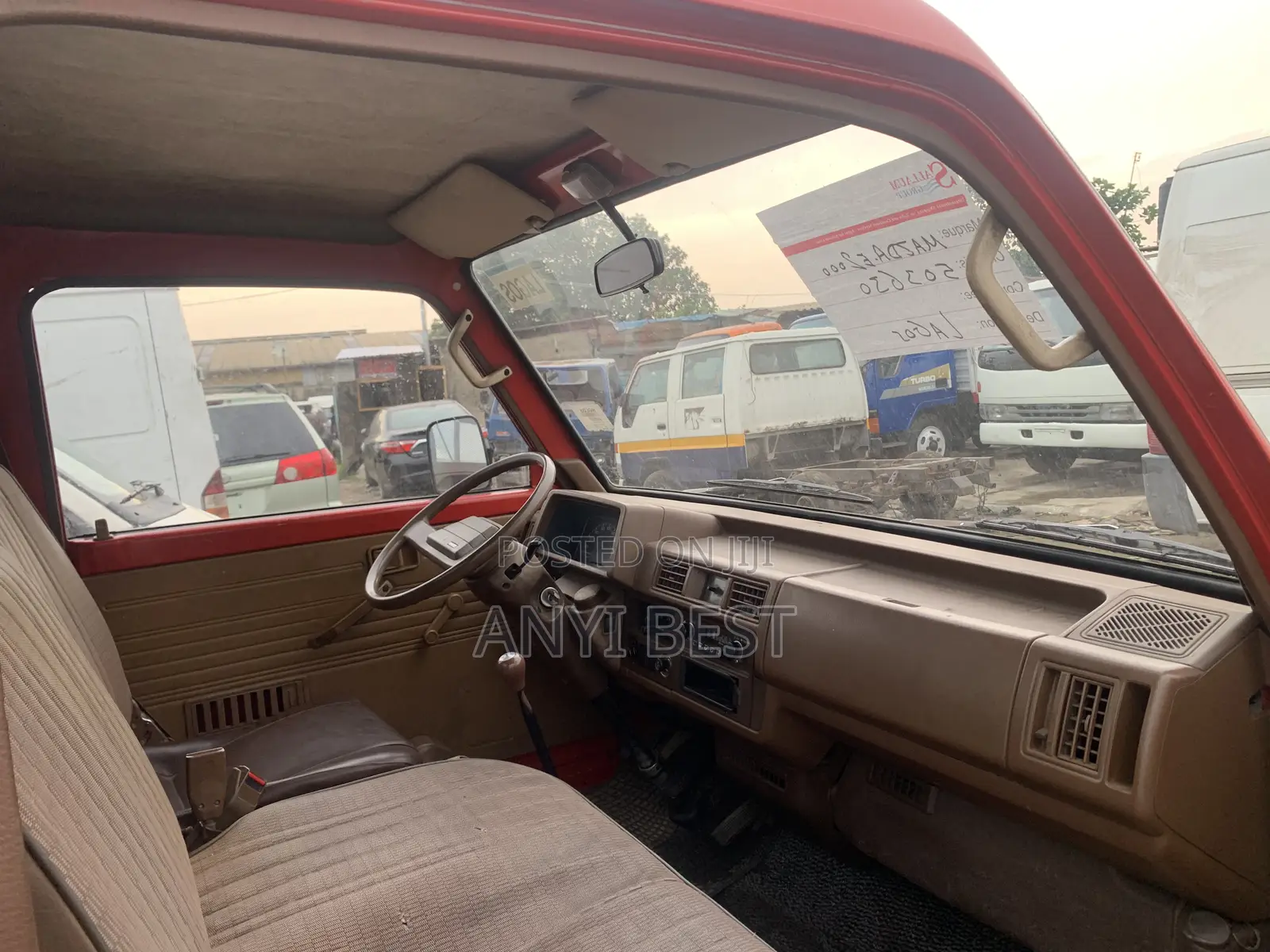 Mazda E2000