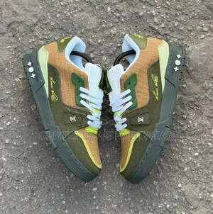 Original Louis Vuitton Sneakers