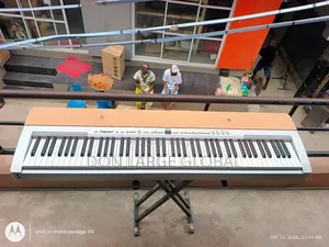 Yamaha P-140 Electric Piano