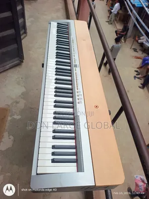 Yamaha P-140 Electric Piano