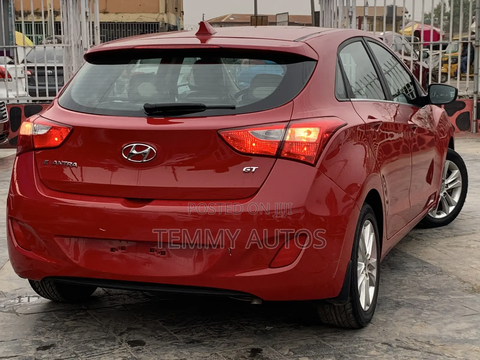 Hyundai Elantra GT 2013 Red