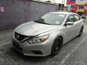 Nissan Altima 2016 Silver