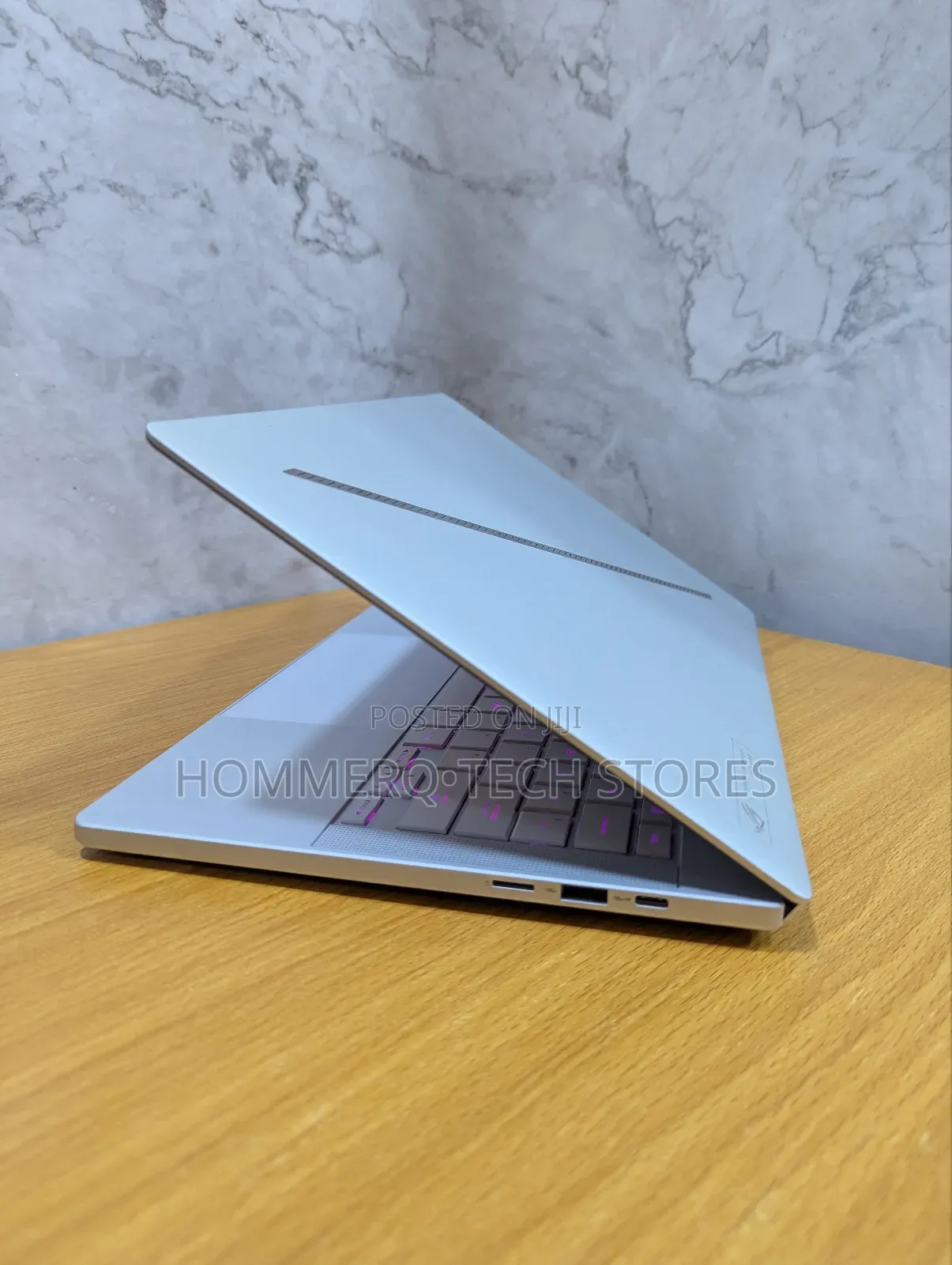Laptop Asus ROG Zephyrus G14 16GB AMD Ryzen 9 SSD 1T