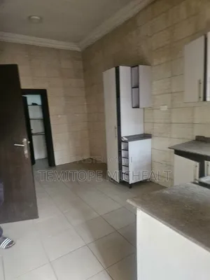 4bdrm Townhouse / Terrace in Main Wuye for rent