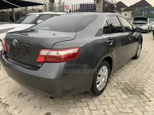 Toyota Camry LE 4dr Sedan (2.4L 4cyl 5A) 2009 Gray