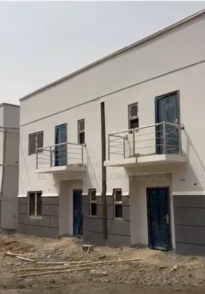 4bdrm Duplex in Mab Gobal Estate, Life Camp for sale