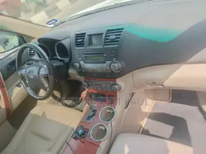 Toyota Highlander Limited 2009 White