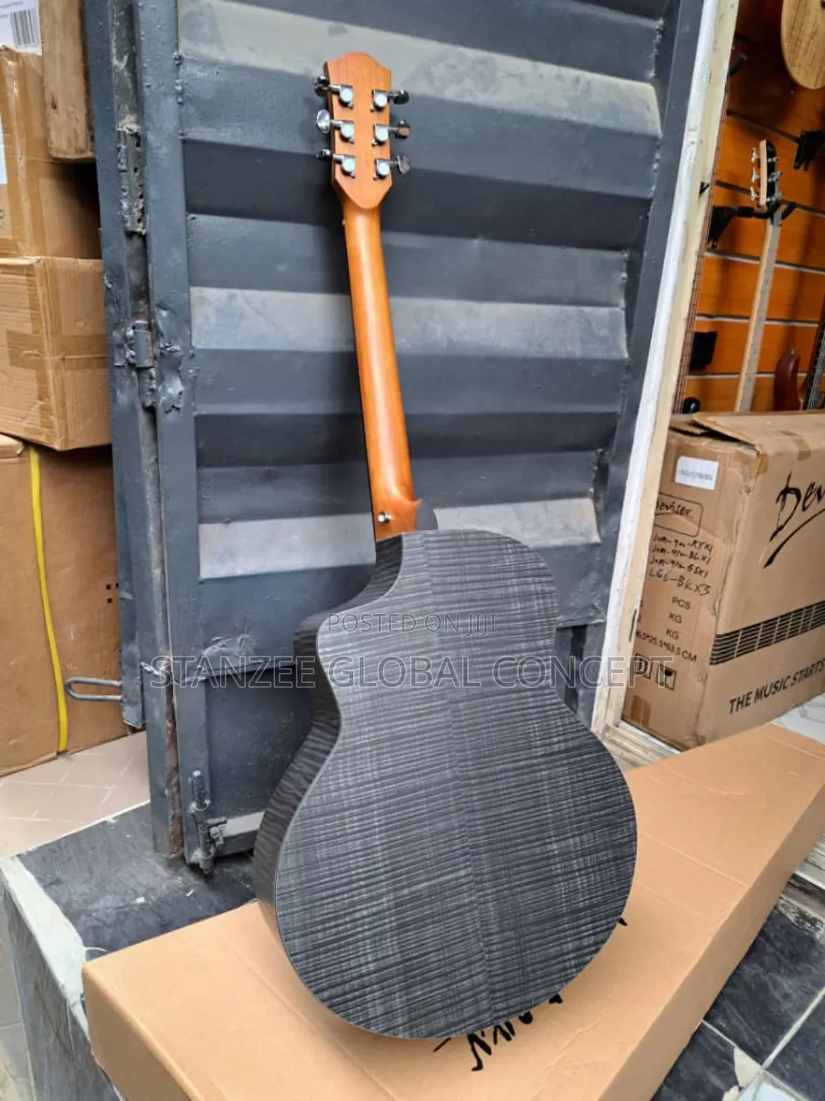 Quality Deviser Semi Acoustic Guitar