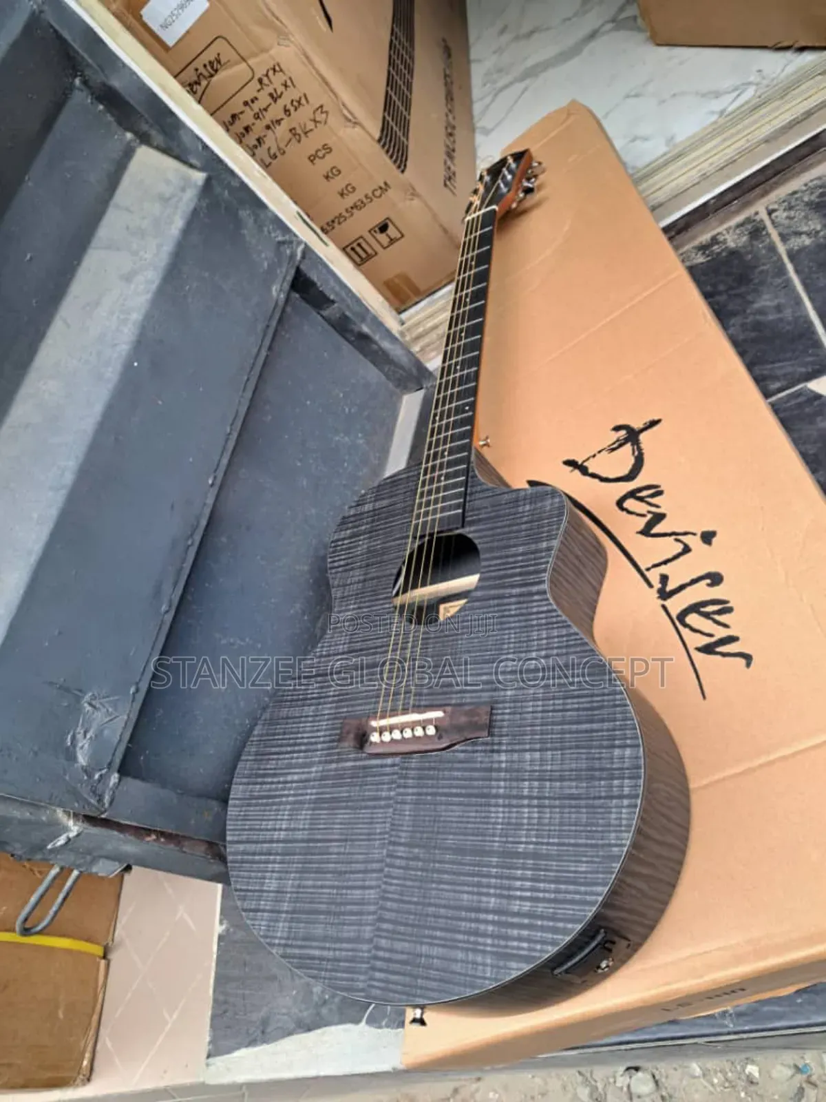 Quality Deviser Semi Acoustic Guitar