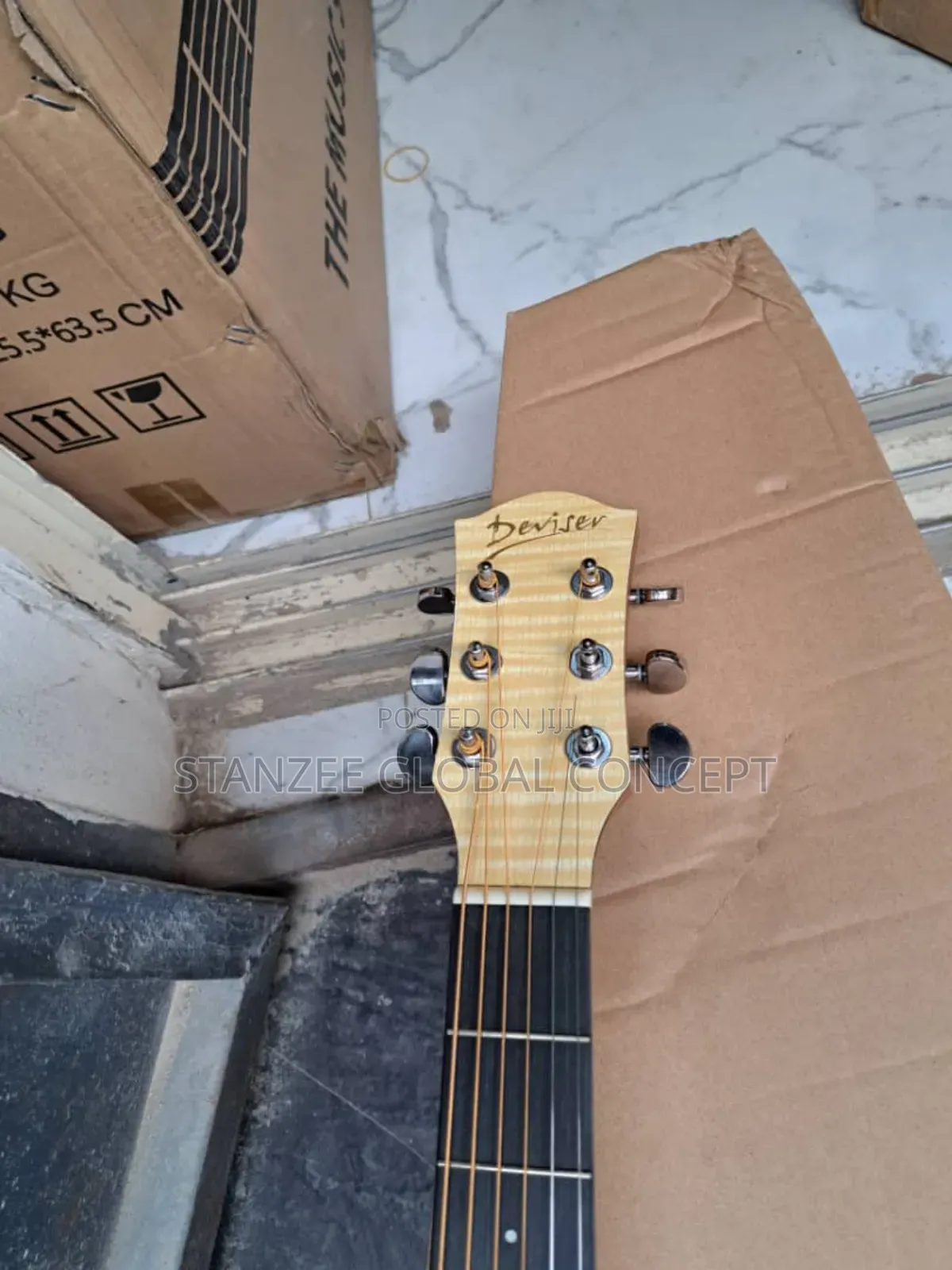 Quality Deviser Semi Acoustic Guitar