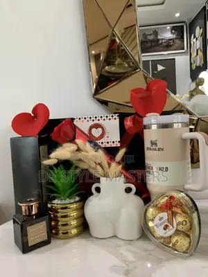 Luxury Valentine Gift Package- Perfect Surprise For Your Love
