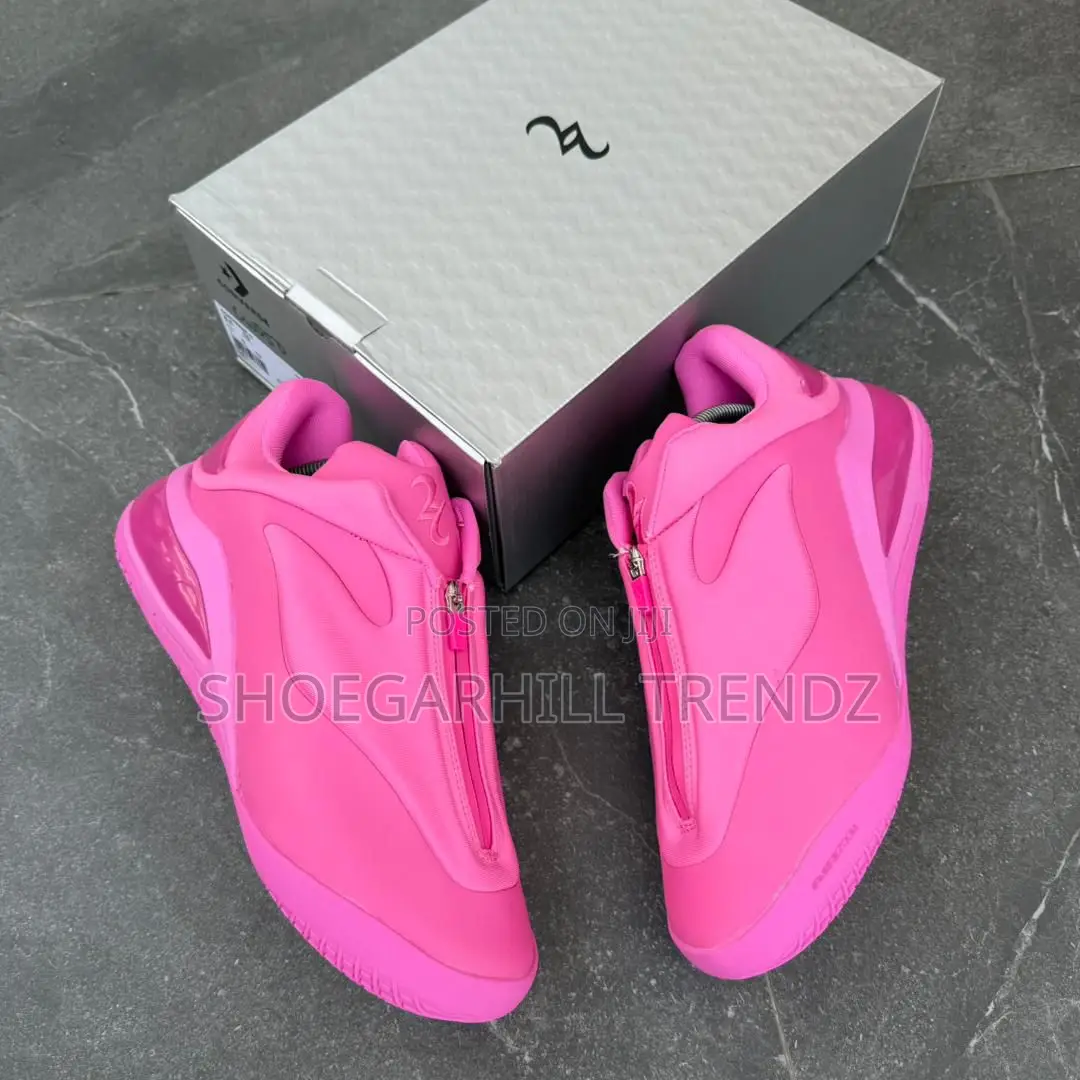 Converse Shai 001 Sneakers