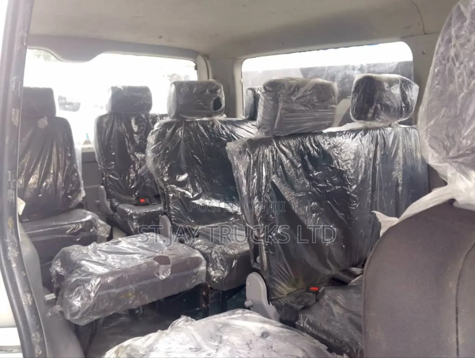 Toyota HiAce 2014 White