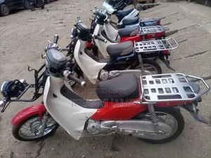 Honda 2022 Red