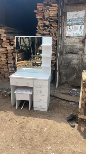Ddressing Mirror and Stool