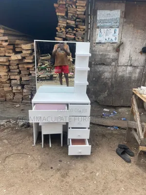 Ddressing Mirror and Stool