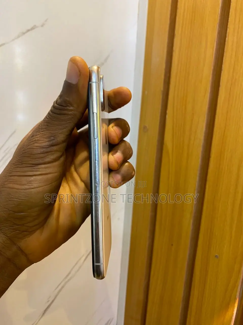 Apple iPhone X 64 GB White