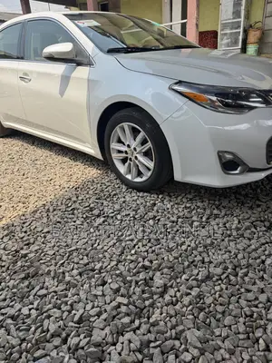 Toyota Avalon 2014 White