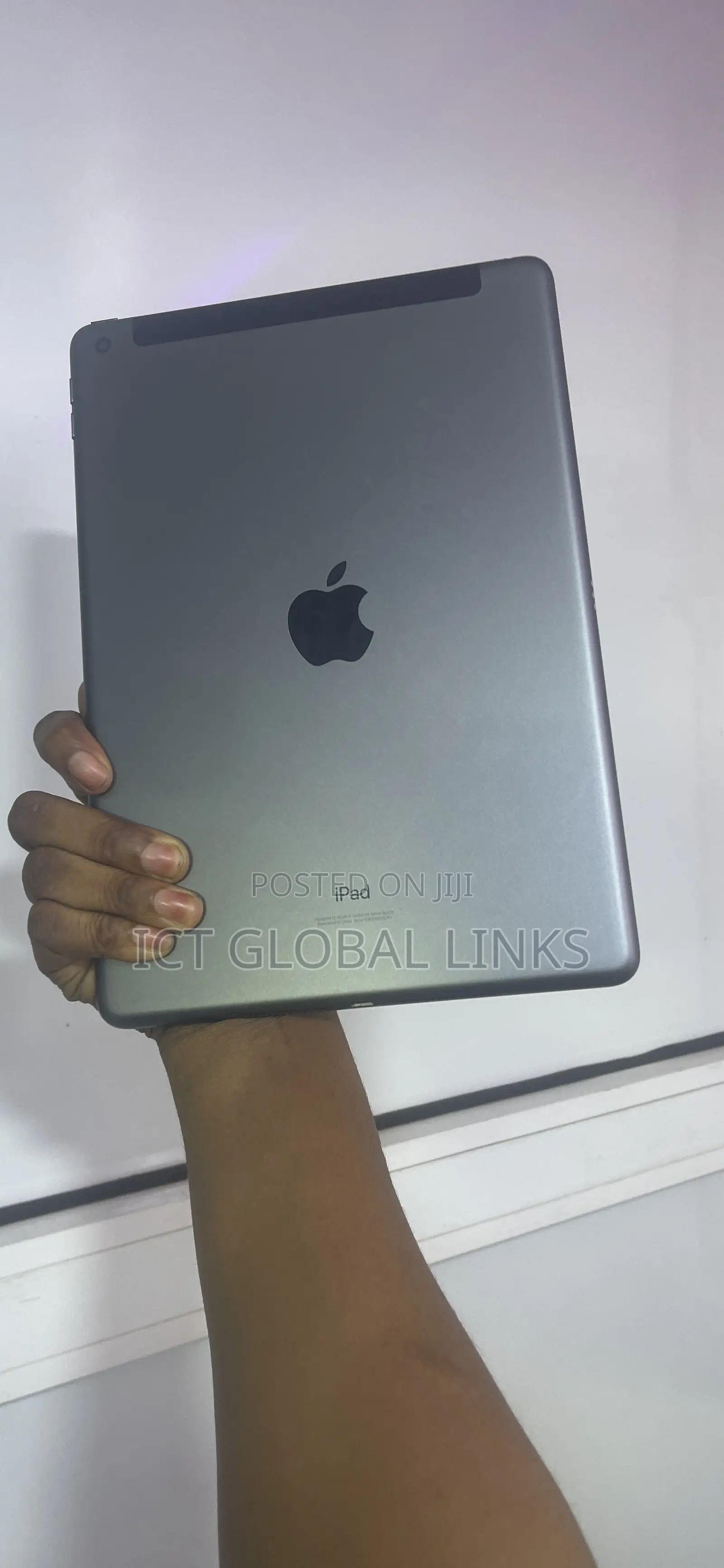 Apple iPad 10.2 (2020) 32 GB Black