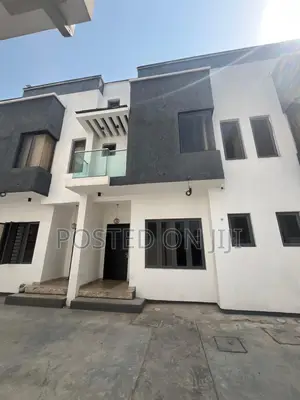 3bdrm Townhouse / Terrace in Ikate for rent
