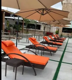Quality Strong Outdoor Rattan Pool Bed and Stool