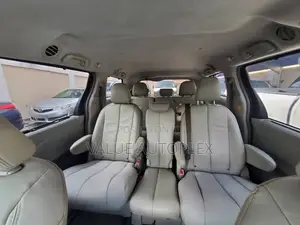 Toyota Sienna XLE FWD 8-Passenger 2013 Gray