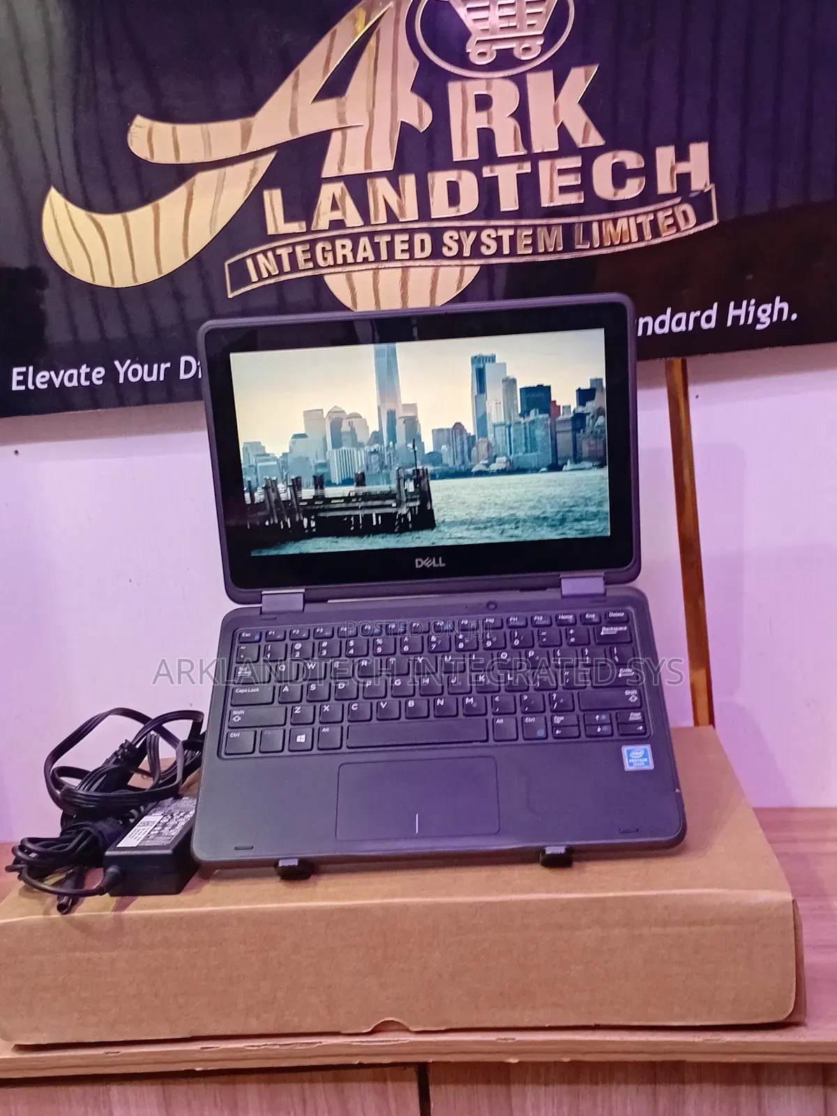 Laptop Dell Latitude 12 E7250 8GB Intel Pentium SSD 256GB