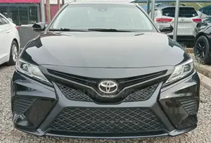 Toyota Camry SE FWD 2020 Black
