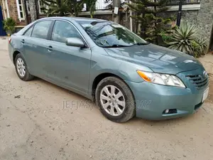 Toyota Camry XLE 4dr Sedan (2.4L 4cyl 5A) 2009 Blue