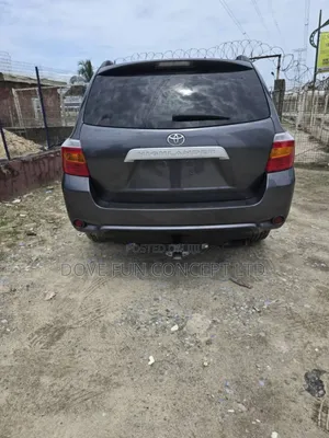 Toyota Highlander SE 2010 Gray