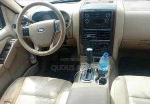 Ford Explorer 2010 Red