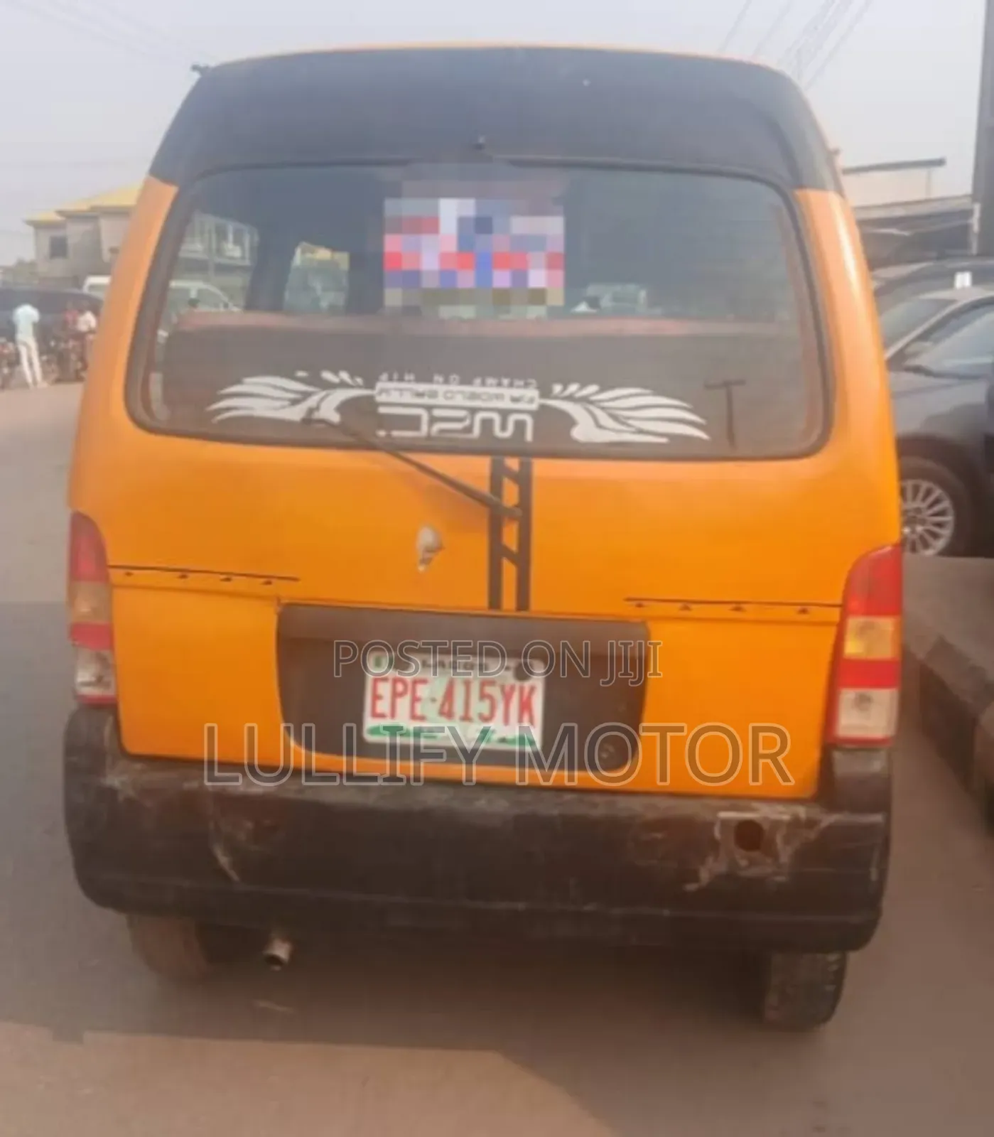 Suzuki APV Minibus 2000 Yellow