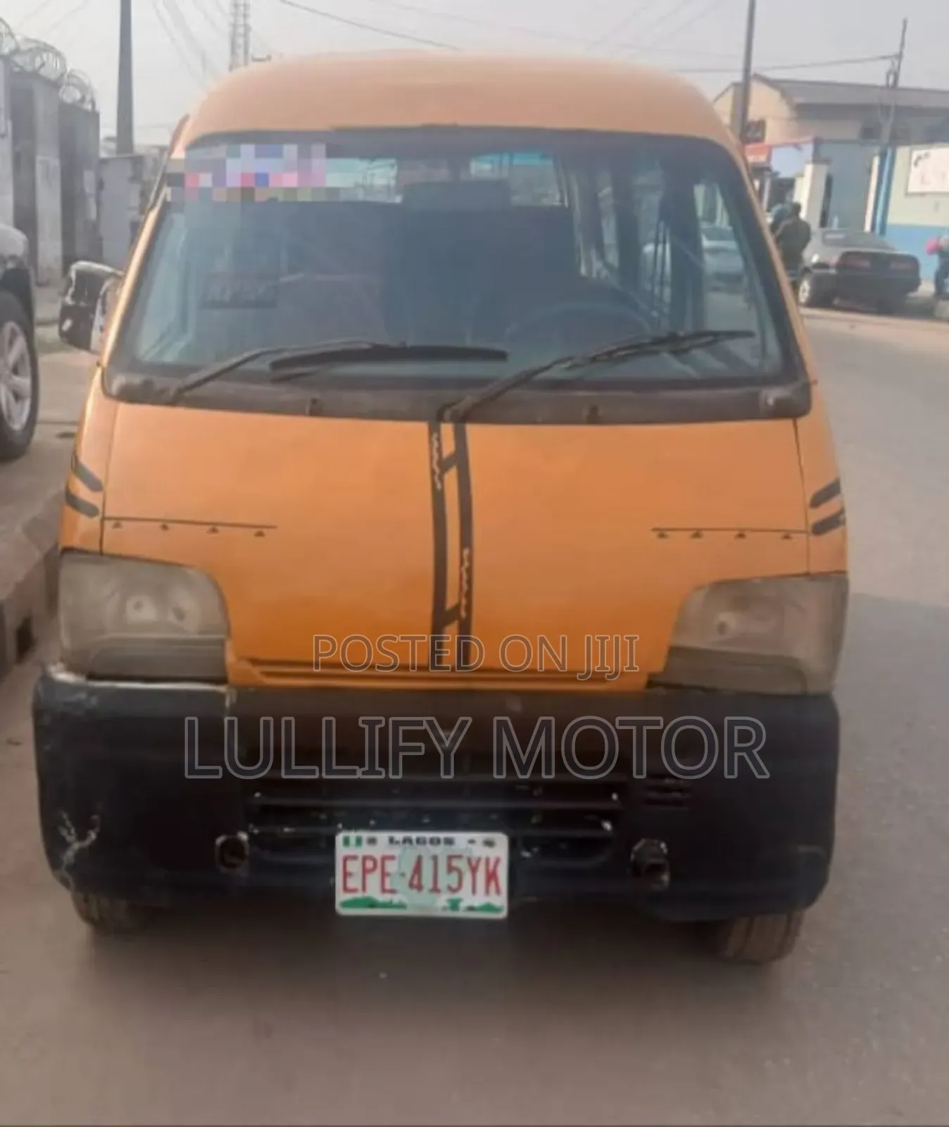 Suzuki APV Minibus 2000 Yellow