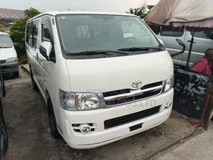 Toyota HiAce 2012 White