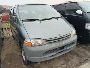 Toyota HiAce 2006 Grey