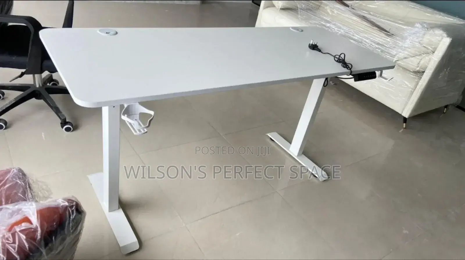1.6 Meter Electric Table / Adjustable Height